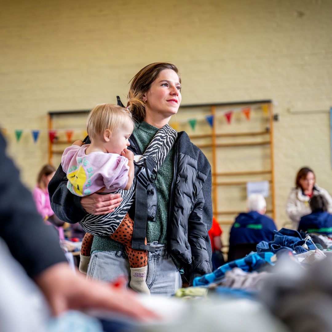 Tweedehandsbeurs 2HB Mama Peuter Jan Crab